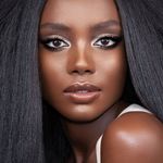 Paleta-de-Sombras-Glam-Eyeshadow-Palette