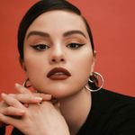 Labial-Kind-Words-Matte-Lipstick---Bold_5